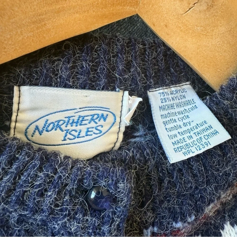 Northern Isles Vintage blue sweater Size: L